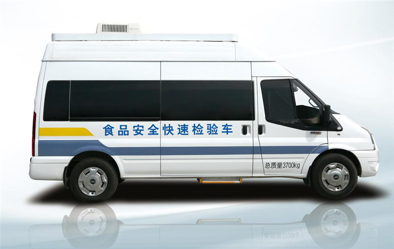 挑選食品安全檢測車廠家，需要注意這3點(diǎn)