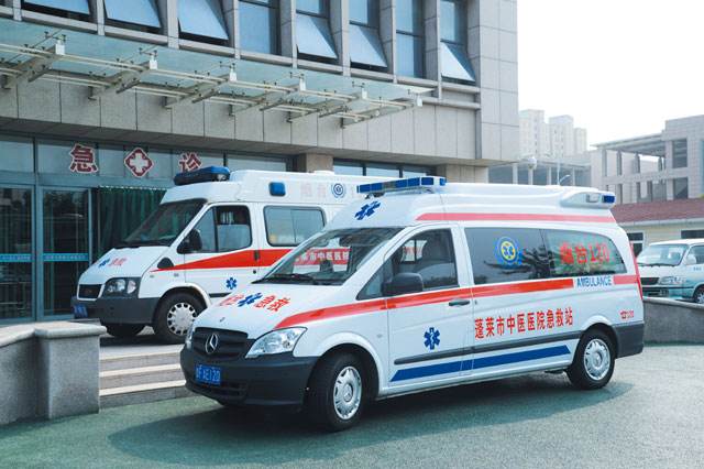 廣州救護車廠家跟你聊聊為什么無人避讓救護車？02