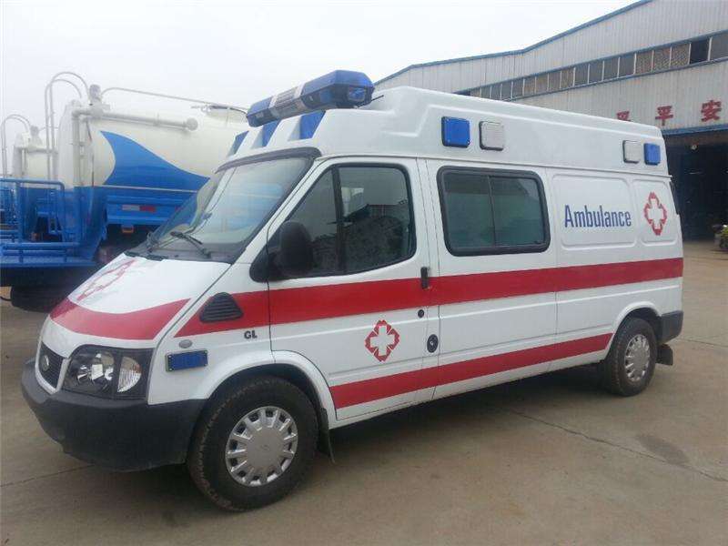 救護(hù)車和醫(yī)療車有什么區(qū)別？救護(hù)車廠家專業(yè)為你解答。01